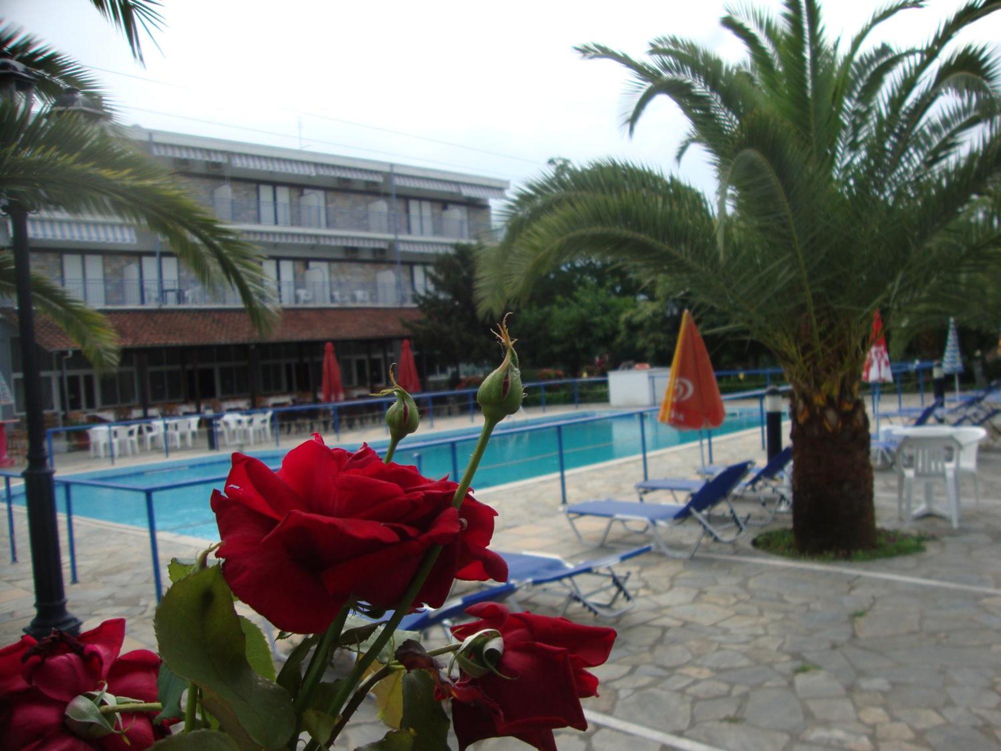 Hotel Pantazis Paralia Pantaleimonos Bagian luar foto