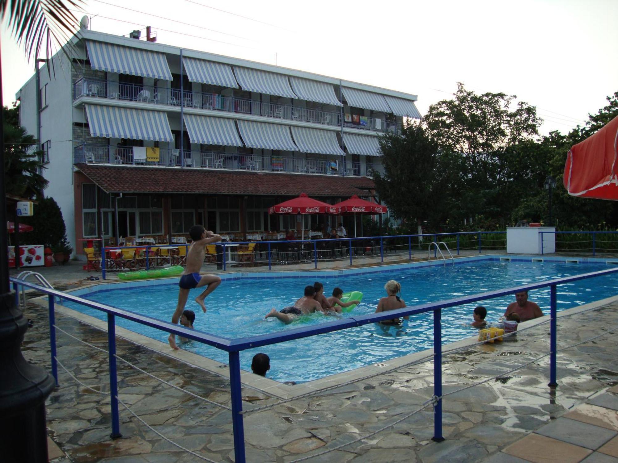 Hotel Pantazis Paralia Pantaleimonos Bagian luar foto