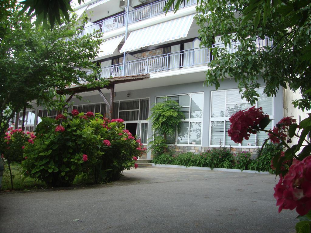 Hotel Pantazis Paralia Pantaleimonos Bagian luar foto