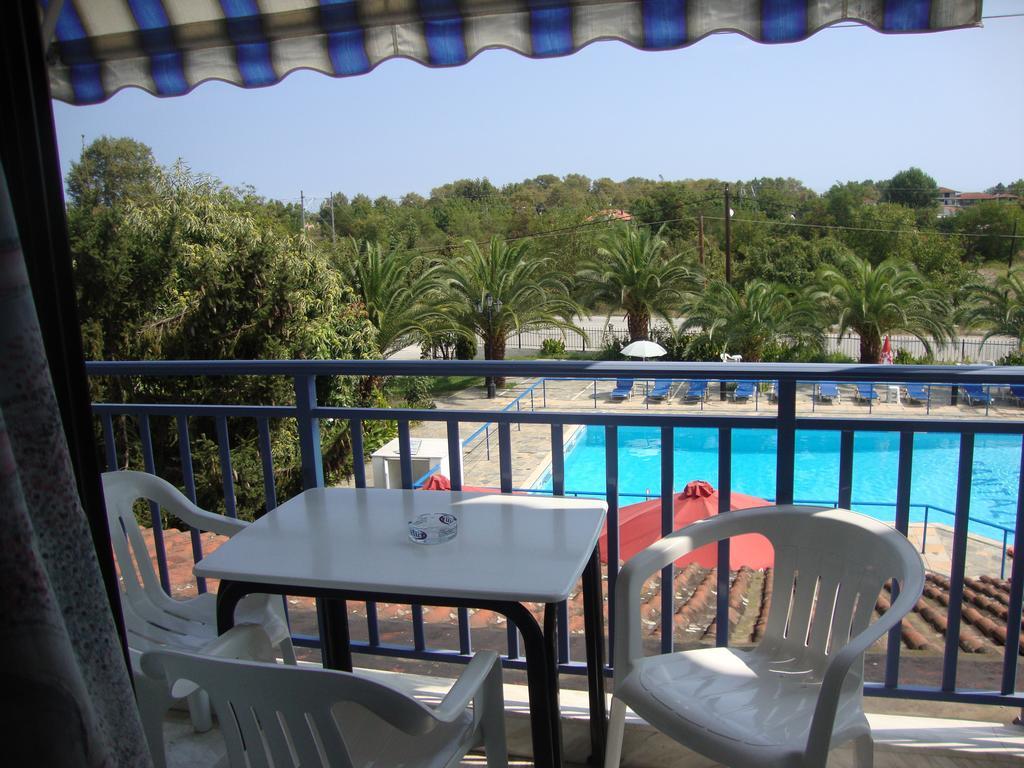 Hotel Pantazis Paralia Pantaleimonos Bagian luar foto